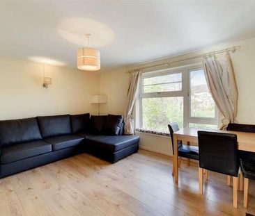 Holly Lodge, Winchmore Hill, London, N21 - Photo 3