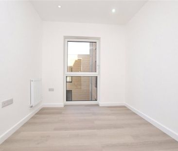 3 bedroom apartment to rent - Photo 2