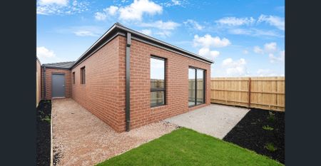 Brand New Home in Lara – Prime Location & Modern Comfort - Photo 5