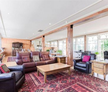 3 bedroom flat to rent - Photo 1