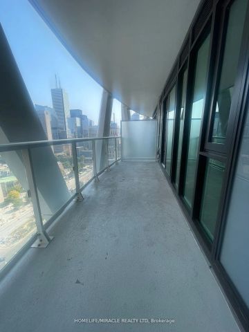 230 Simcoe Street #1913 - Photo 4