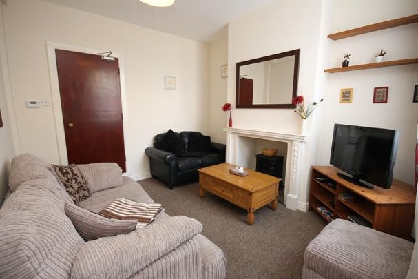 5 bedroom semi-detached house to rent - Photo 1