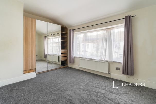 3 bedroom terraced to rent Sutherland Road - Photo 1