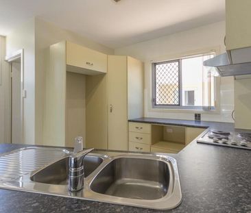 4/11 Pembroke Street, 4152, Carina Qld - Photo 5