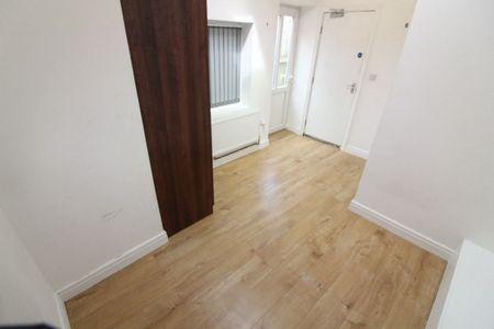 Brook Street Flat 1, PRESTON, Lancashire PR1 7DD - Photo 3