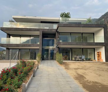 NUOVA COSTRUZIONE, ELEGANTE CON AMPIA TERRAZZA - Foto 4