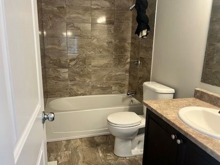 For Lease - 29 Fallengale Crescent, Kanata, Ontario - Photo 2