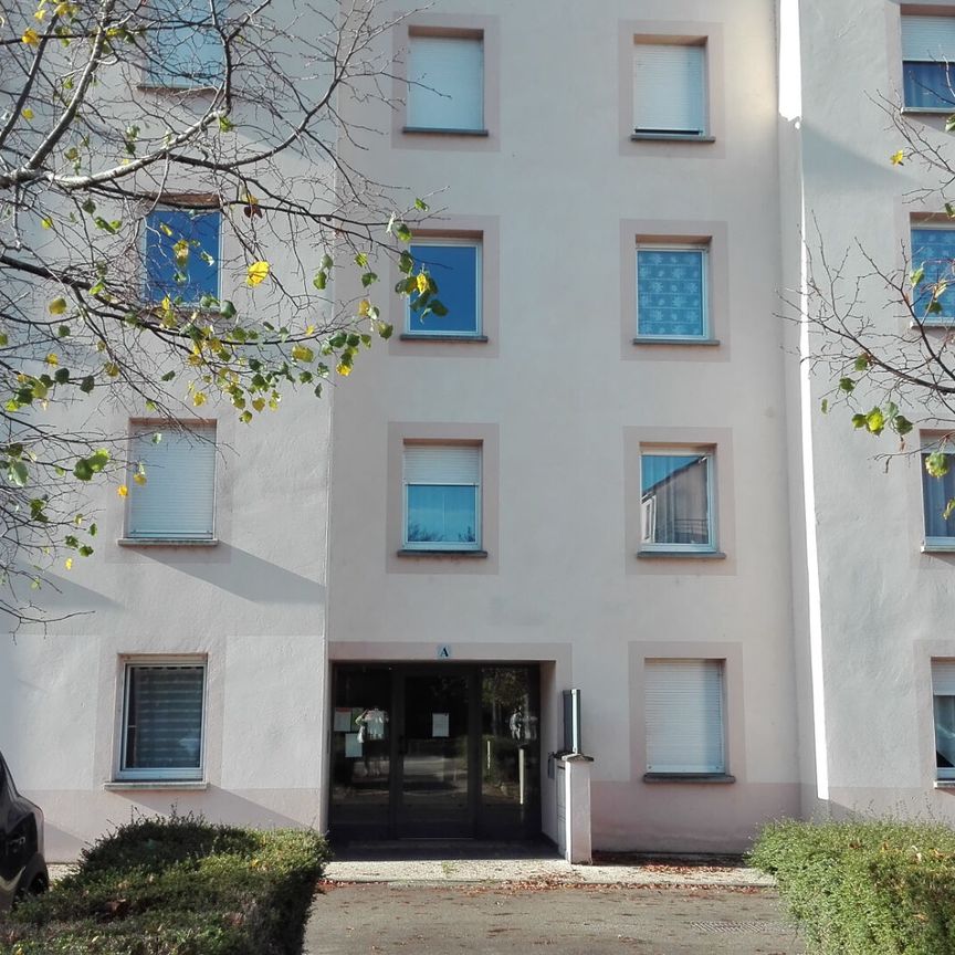 Appartement T2 avec balcon et parking - Photo 1