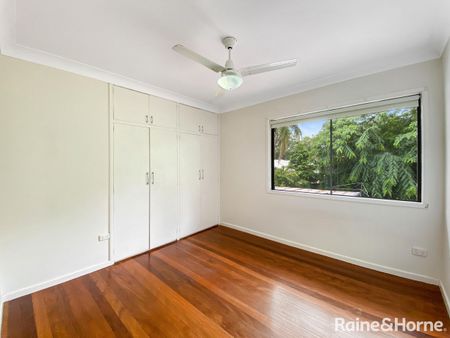 Spacious 5-Bedroom Residence in Prime St Lucia Location - Photo 3