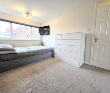 3 bed terraced house to rent in Bramfield Road East, Rayleigh, SS6 - Photo 4