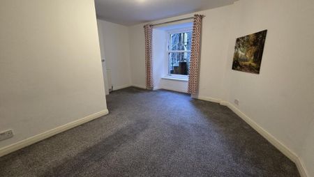 2 bedroom ground floor flat to rent - Photo 4