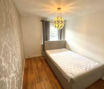 72 Glenbane Avenue, - Photo 1