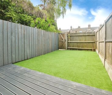 4 bedroom house to rent - Photo 1