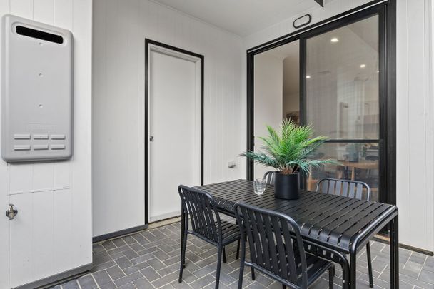 Brand New 4 Bedroom Beauty! - Photo 1