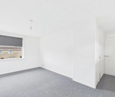 30 Strand Avenue - Photo 5