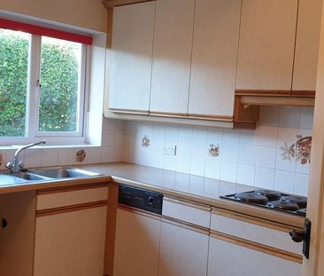 3 bedroom detached bungalow to rent - Photo 4