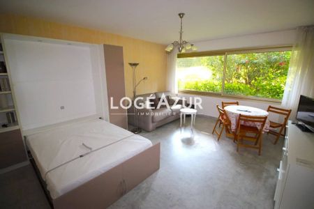 Location AppartementJuan-les-Pins - Photo 4