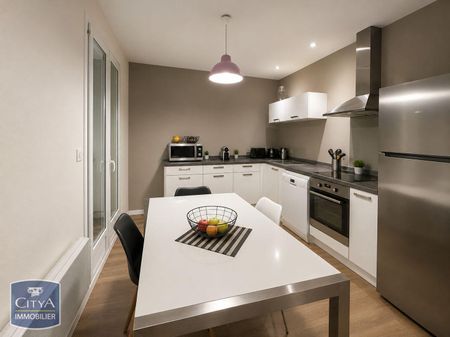 Location Appartement 3 pièces 89m² MORTAGNE SUR SEVRE 85290 - Photo 5
