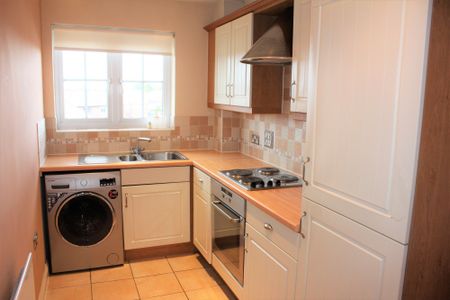 Firbank, Bamber Bridge - Photo 2