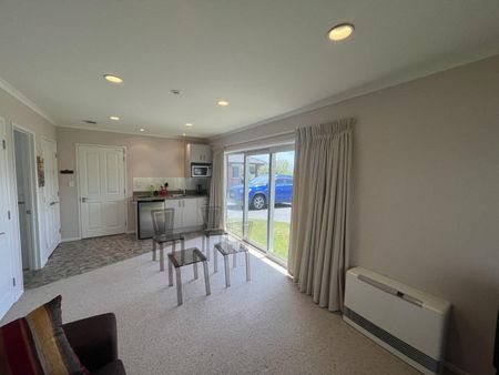 Extra large fully furnished family home - Photo 2