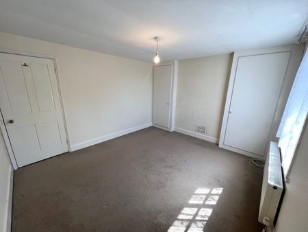 2 bedroom semi-detached house to rent - Photo 3