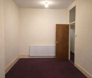 High Road Leyton, Leyton E10, London - Photo 2