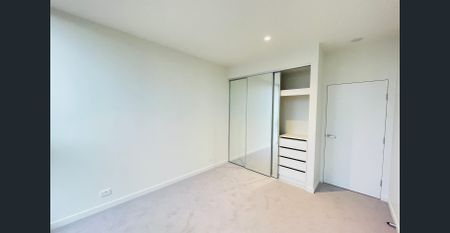 R.Iconic - Spacious 1 Bedroom PLUS a Study Apartment!! - Photo 5