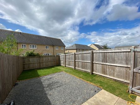 Bletchley Way, Leeds, Horsforth - Photo 3