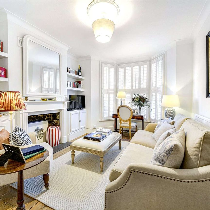 A fantastic one bedroom flat close to Battersea Park. - Photo 1