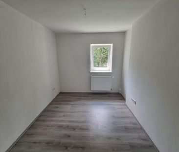 Ab April 2026 in familienfreundlicher Wohnlage! Umfangreich renovie... - Photo 2