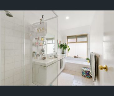 1/210 Crawford Road, Inglewood, WA 6052 - Photo 4
