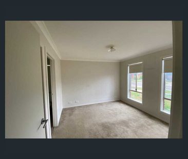 7 Light Fingers Street, Kurunjang, Vic 3337 - Photo 5