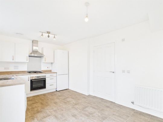 3 bedroom semi-detached house to rent - Photo 1