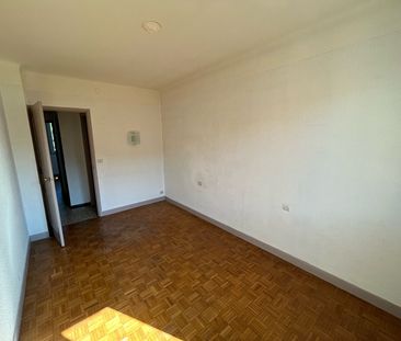 Location Appartement 3 pièces 65m² - Photo 2