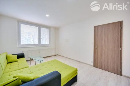 PRONÁJEM BEZBARIÉROVÉHO BYTU 1+1 V HODONÍNĚ - Фото 2