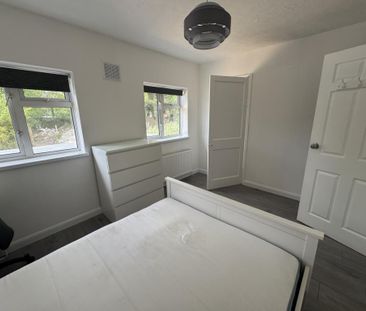 Wavell Way,Winchester - Photo 4