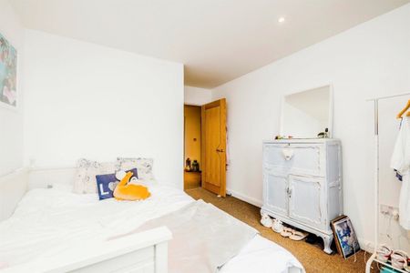 Churchill Way, Cardiff - Photo 2