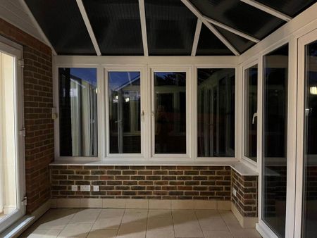 3 bedroom end of terrace house to rent - Photo 3