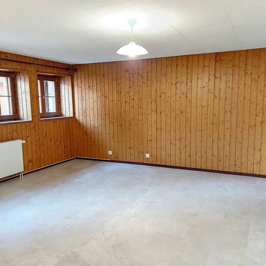 Studio au rez-de-chaussée d'un petit immeuble villageois. - Photo 1