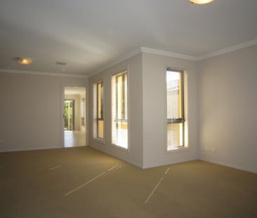Large 4 Bedroom Home in Great Location - Photo 3