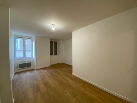 Location Appartement 2 pièces 53m² CHABEUIL 26120 - Photo 2