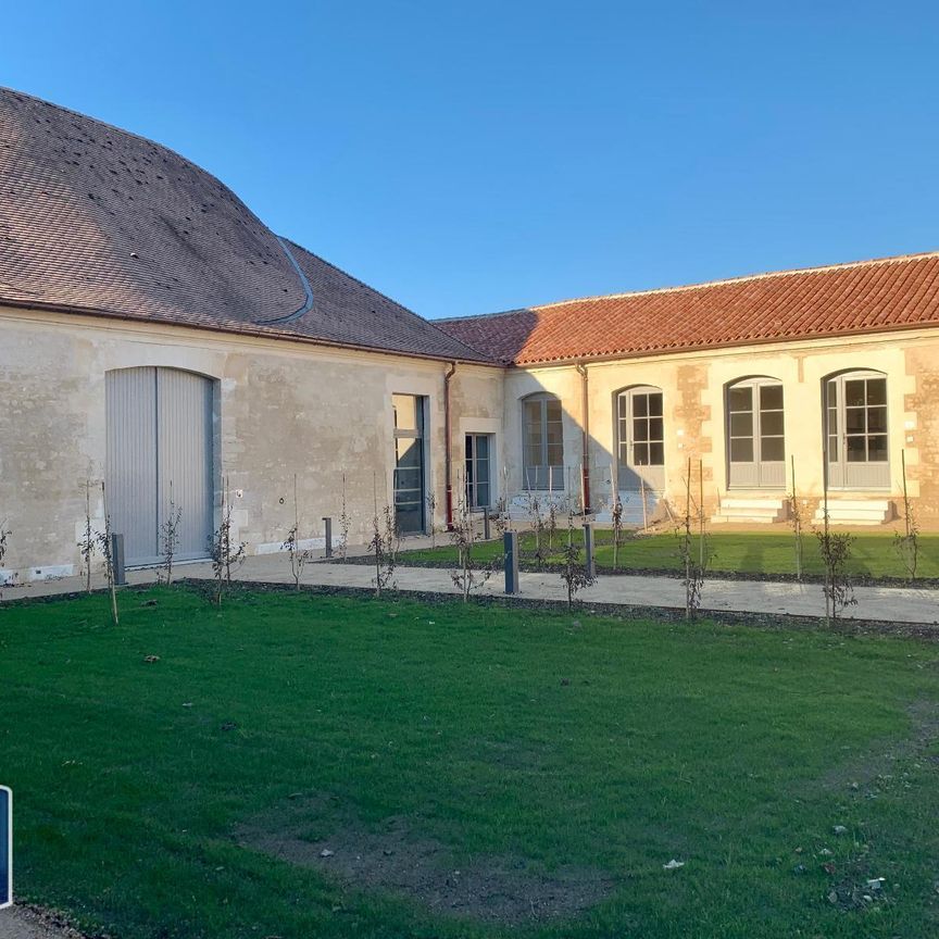 Location Appartement 3 pièces 67m² FONTENAY LE COMTE 85200 - Photo 1