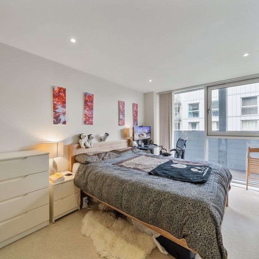 Merryweather Place, London, SE10 - Photo 1