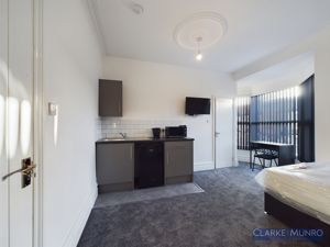 Queens Road, Middlesbrough - Photo 2