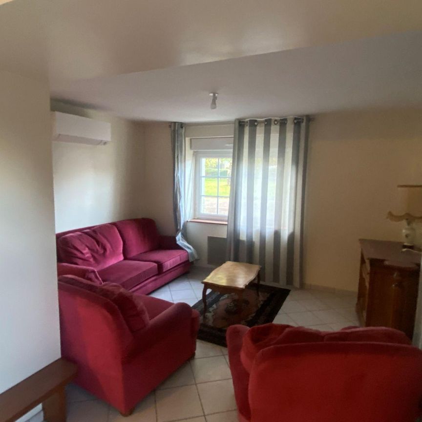 A LOUER A STE HONORINE LA CHARDONNE (61), à proximité d'Athis Val de Rouvre, maison ancienne de... - Photo 1