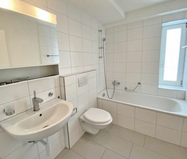 Besonderes Wohngefühl | Charmante Dachwohnung mit wunderschöner Gal... - Photo 2