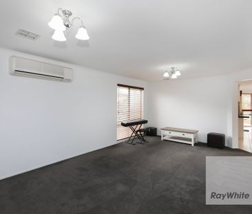 Spacious Family Home With A Heated Pool! - Photo 2