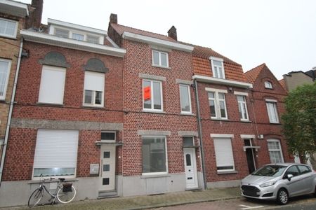 Gerenoveerde woning bij centrum Kortrijk - Photo 2