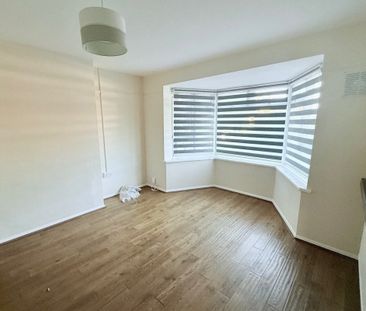 Newhouse Crescent - Photo 2