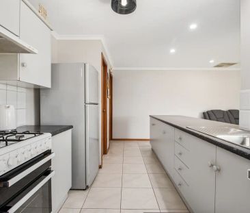 “Spacious 4-Bedroom Family Home in Montague Farm” - Photo 3